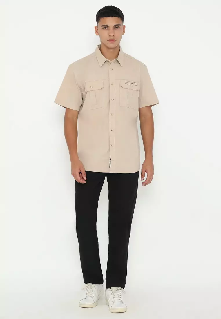 POLICE Kemeja Polos Cotton Kantong Dua Regular Fit Pria