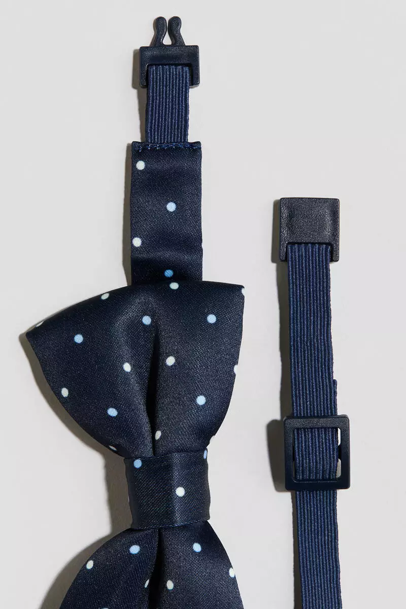 Bow tie
