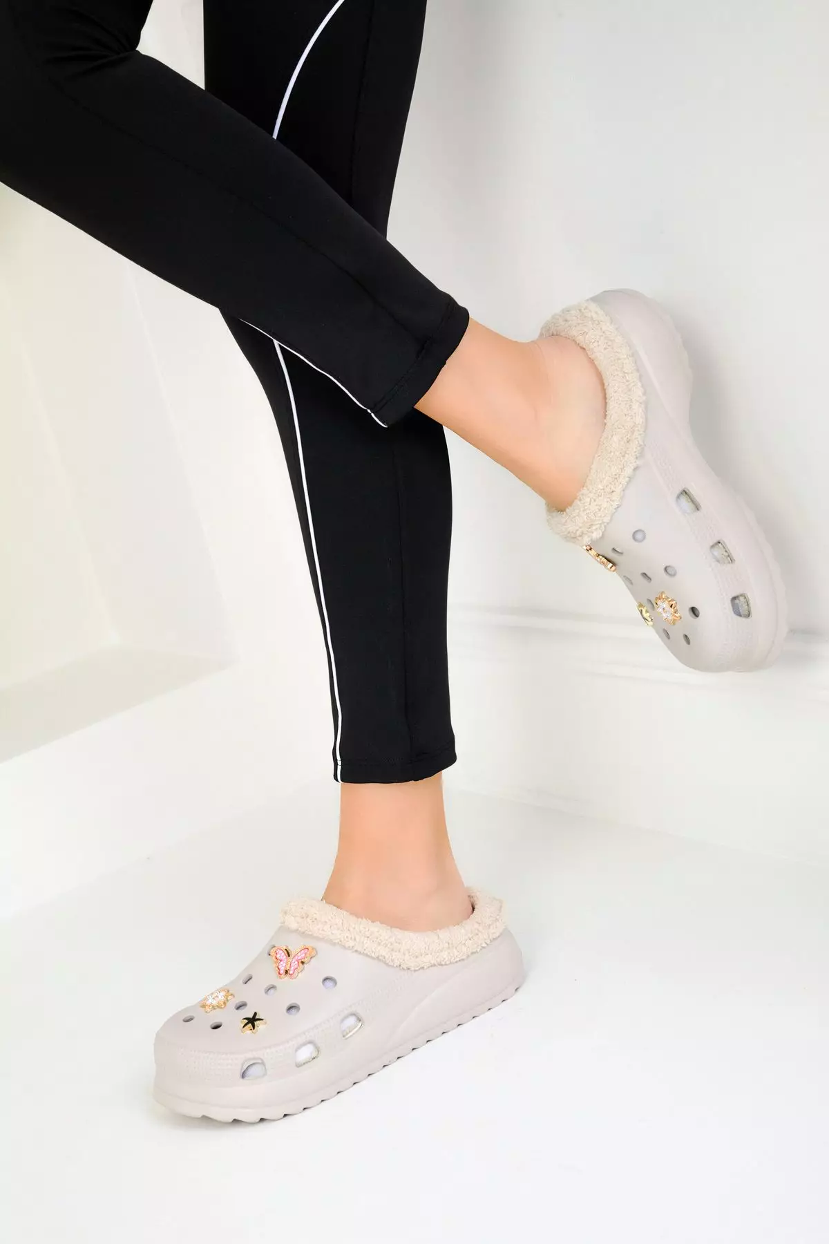 Discount on Soho  shoes - SKU: Ice Slip Ons