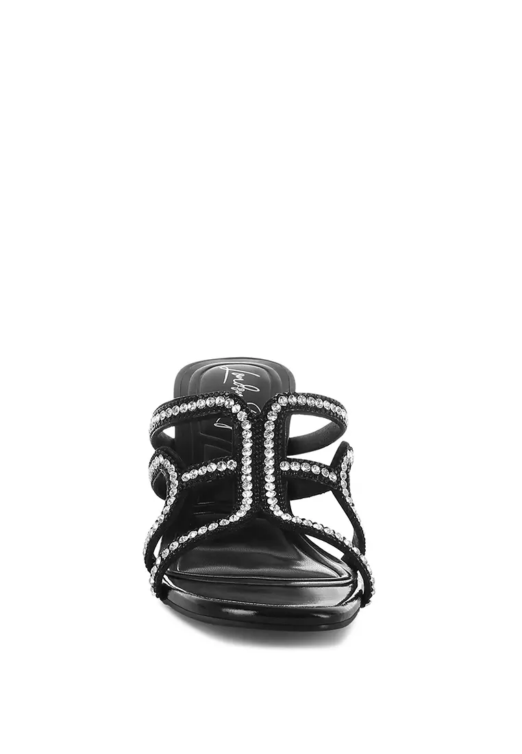 Sandal wedges bening dengan berlian imitasi metalik berwarna hitam