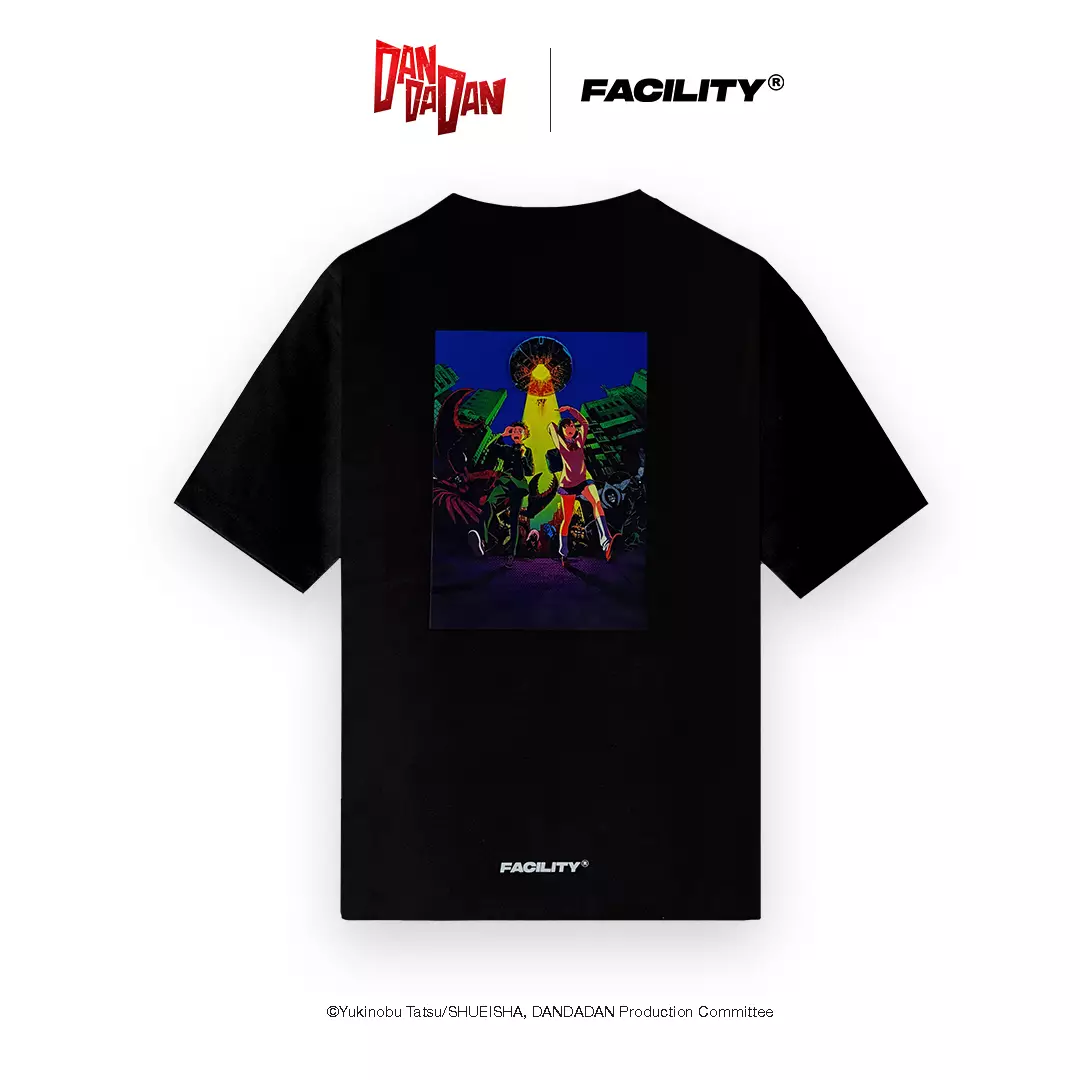 FACILITY Dandadan - DDD Poster Oversize Tee - Jet Black