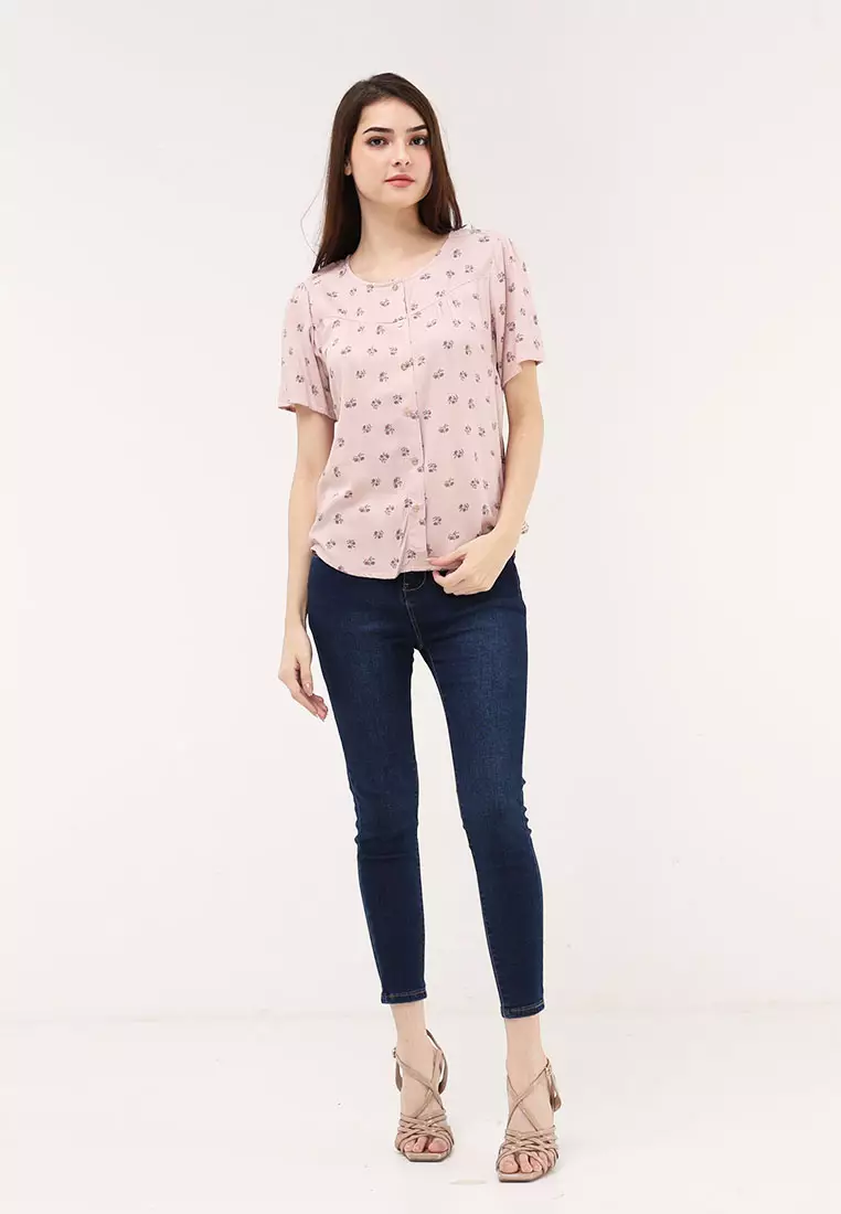 Short Sleeves Roundneck Blouse