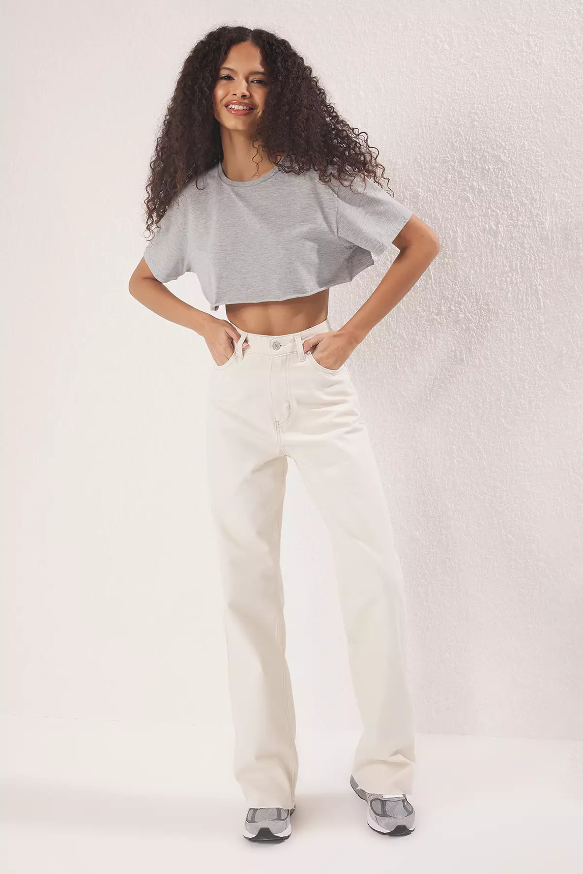 Ecru Cut-Off High Waist Straight Jeans TWOAW25JE00378