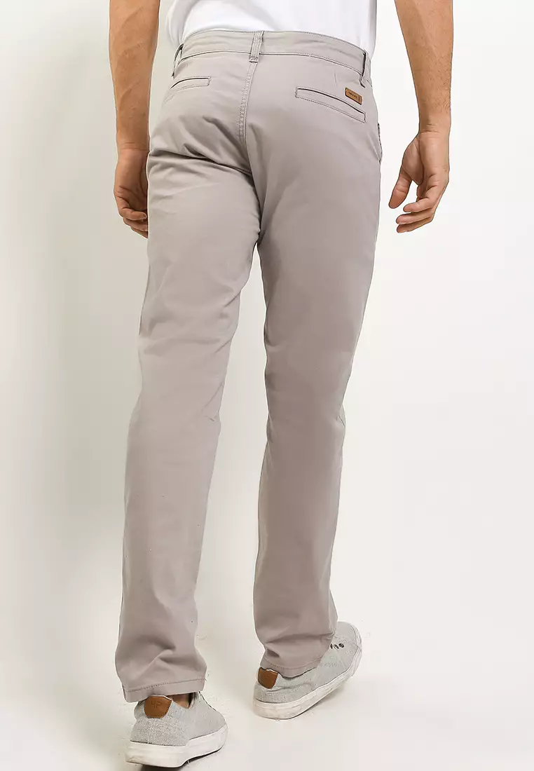 TRIPLE Celana Panjang Chinos Regular Slim (261 858)