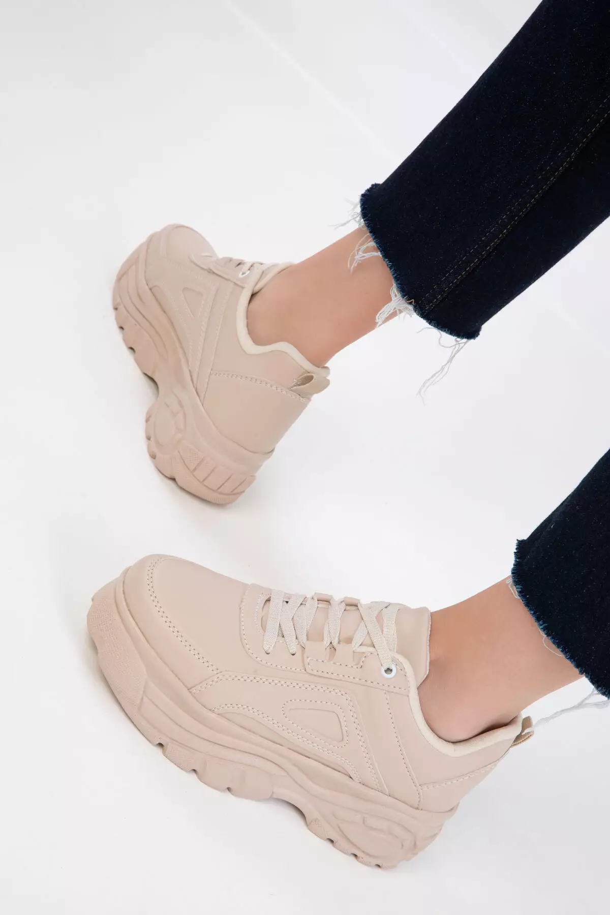 19729 Model Nude Women's Sneakers