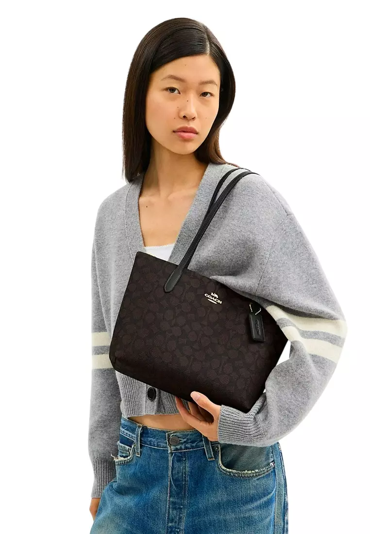 Fiona Zip Tote Bag In Signature Canvas - Walnut/Black