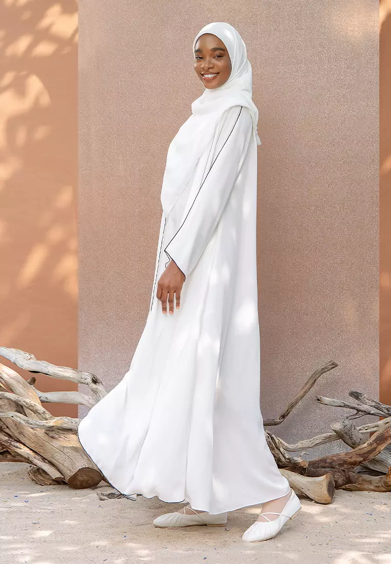 Aisha Abaya Broken White