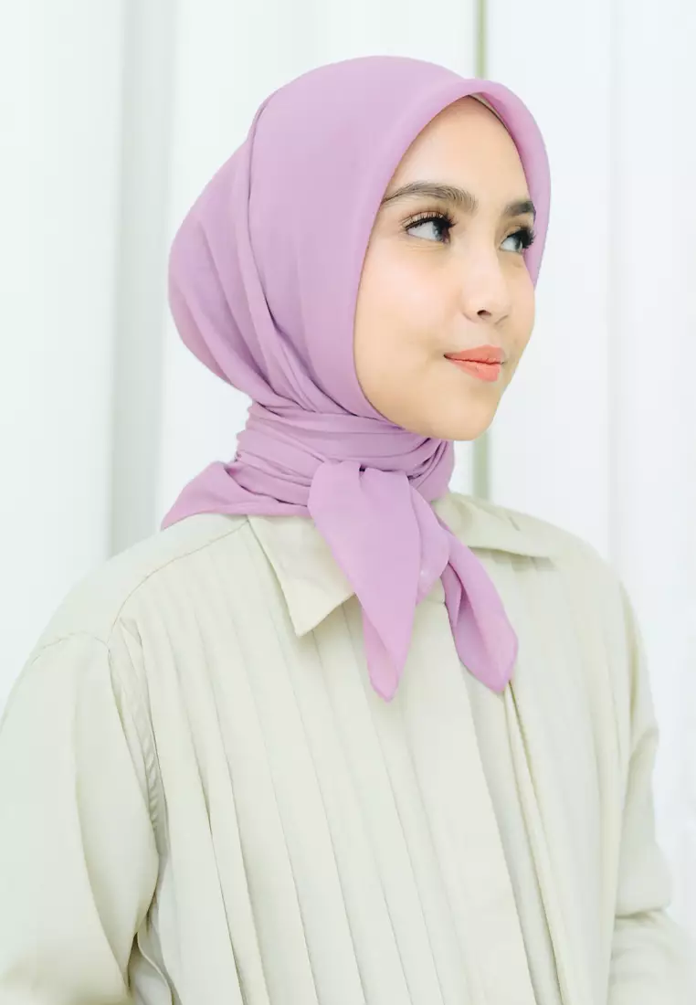 Polly Cotton (Hijab Segiempat Bella Square) Floral