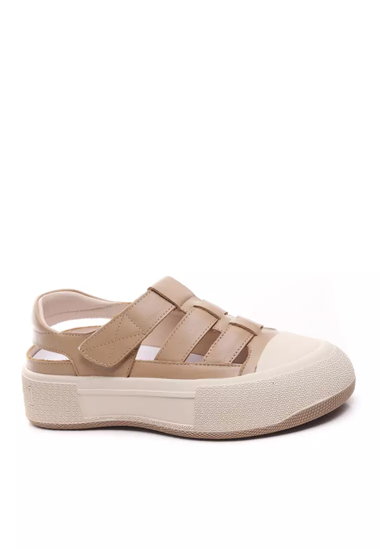 Discount on Twenty Eight Shoes  shoes - SKU: VANSA Top Layer Cowhide Hollow Casual Shoes VSW-C22360