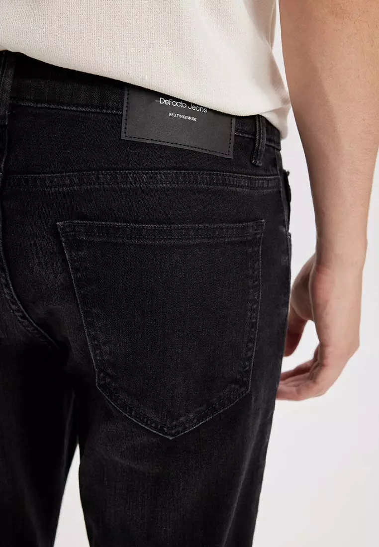 Pedro Slim Fit Jeans