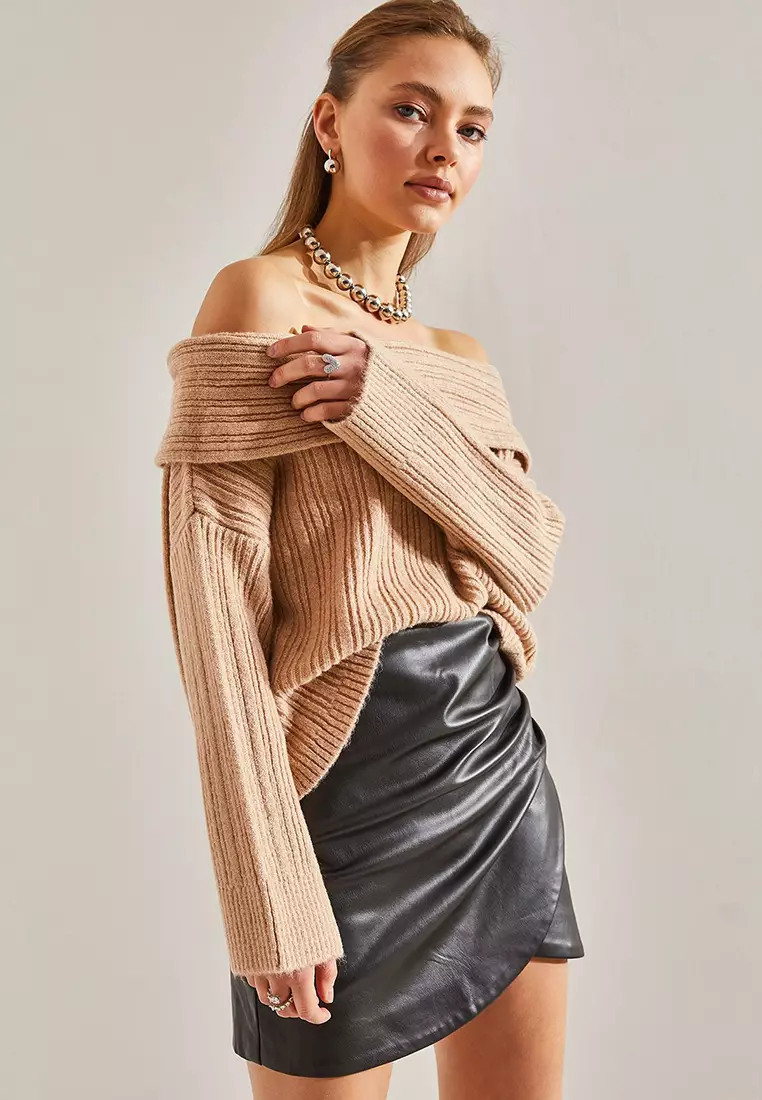 Women's Ruffle Collar Sweater