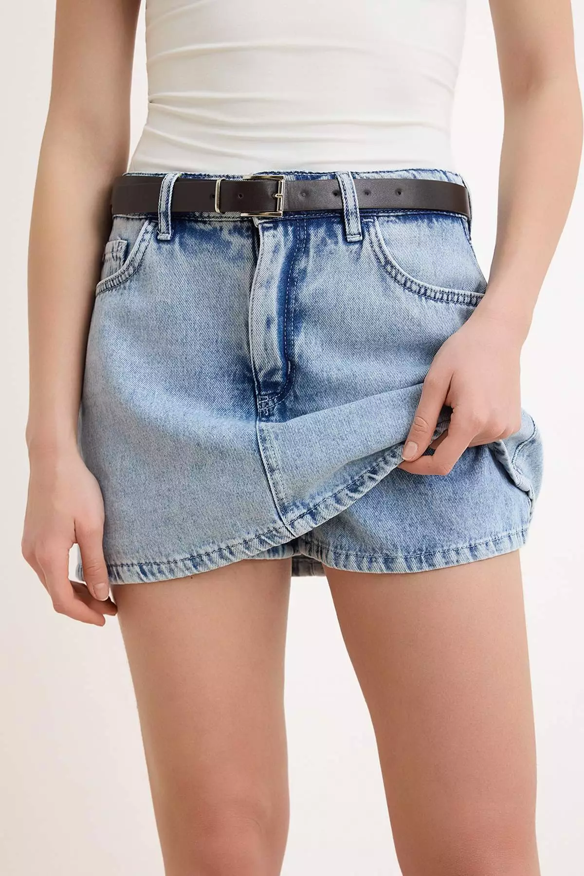 Light Blue Belt Detailed Denim Skirt With Skirt-Like Back Design Twoaw26Sr2