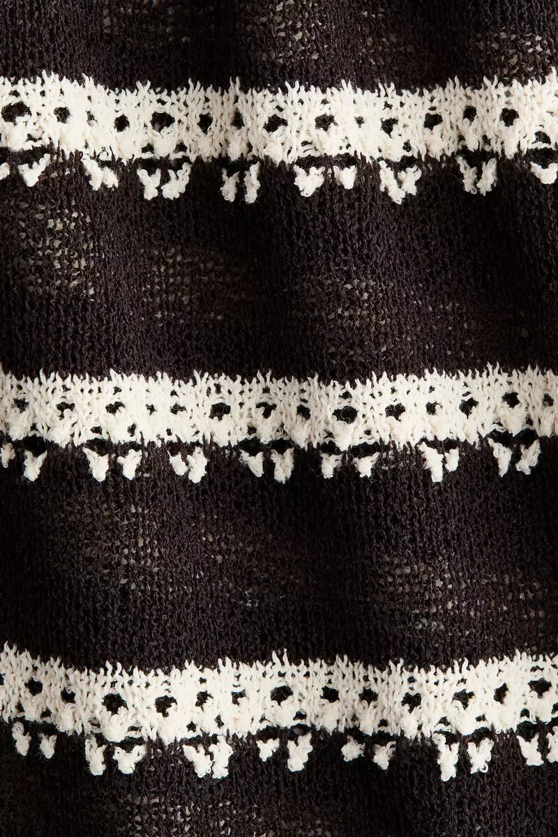 Knitted pull-on shorts