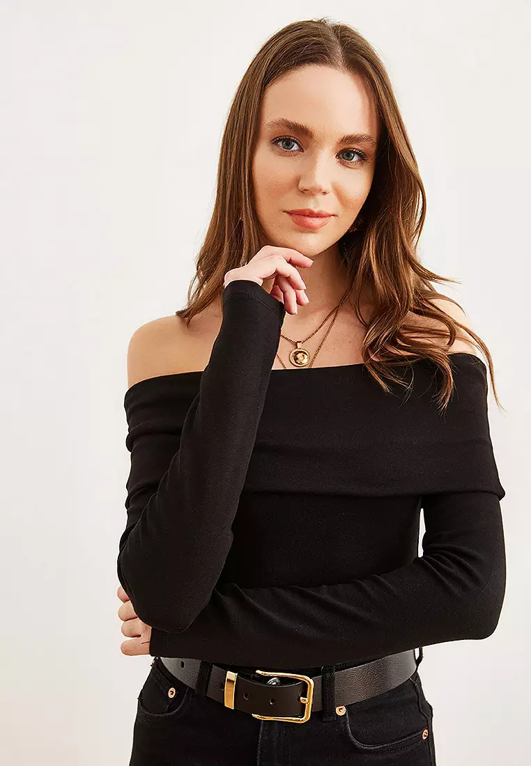 Madonna Collar Soft Touch Flexible Blouse