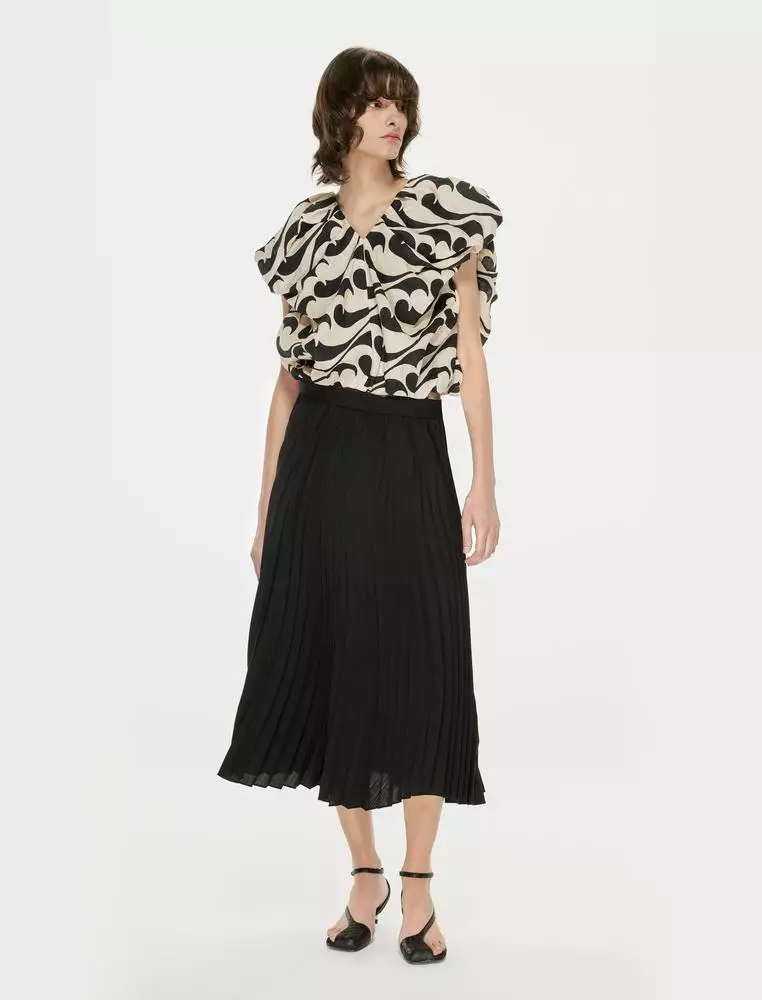 Eco-Friendly V-Neck Oversized Streetwear Sleeveless Top