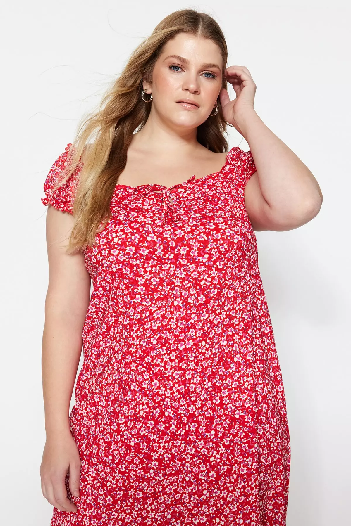 Red and white sale plus size outfits