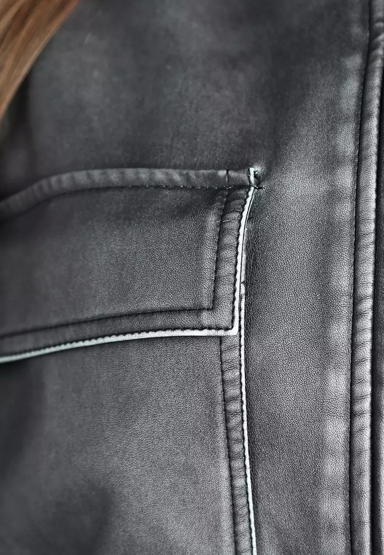 Jaket Lengan Panjang dengan Kantong Lipat Warna Charcoal