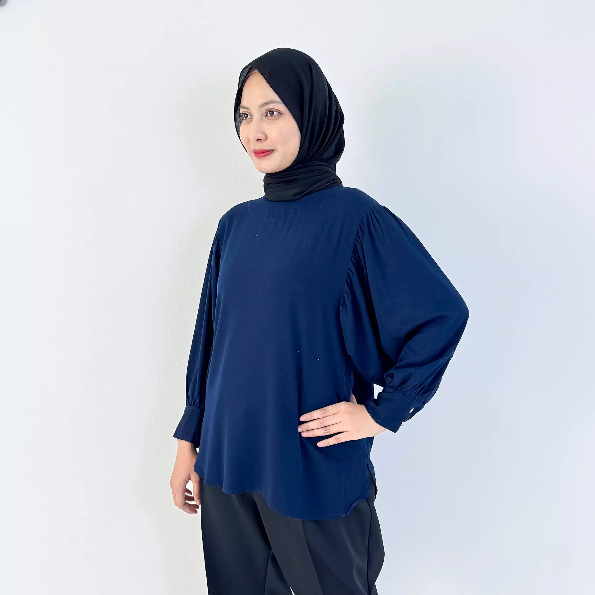 Blouse Cotton Daily - Atasan Lengan Panjang Wanita