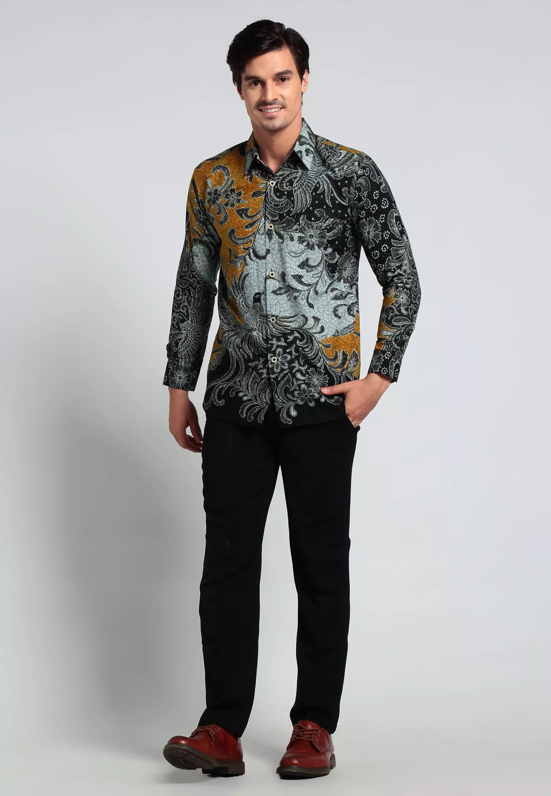 Kemeja Bangau leher hitam slimfit