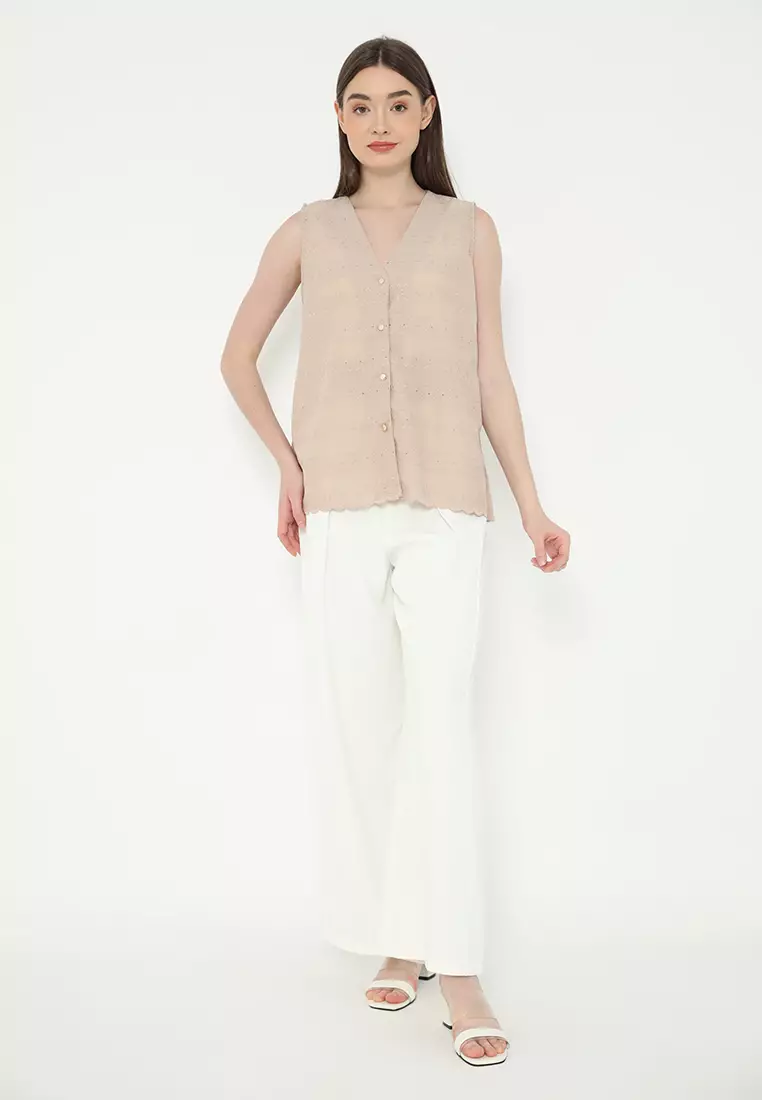 Sleveless Embroidery Cotton Blouse