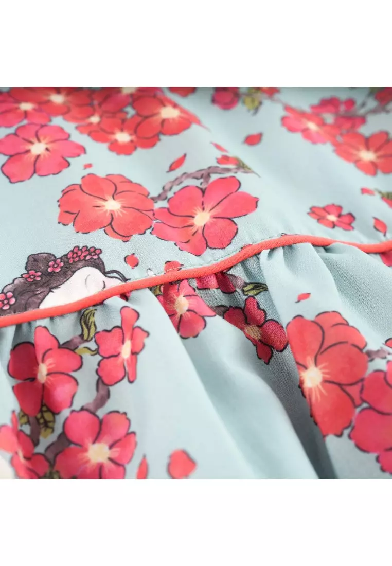 小女孩在紅梅花中跳舞嬰幼兒女童旗袍裝連衣裙0853