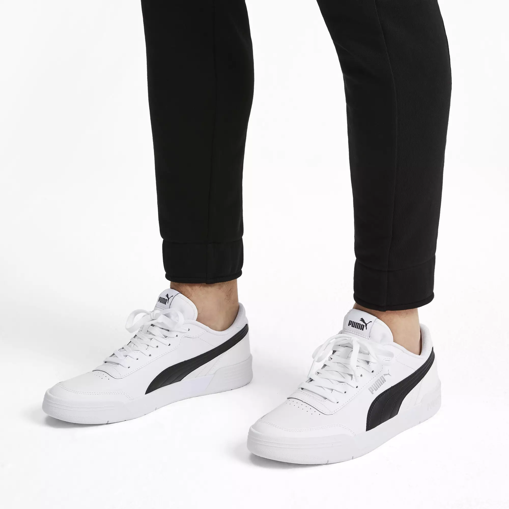 Jual PUMA PUMA Caracal Men's Sneakers Original 2025 ZALORA