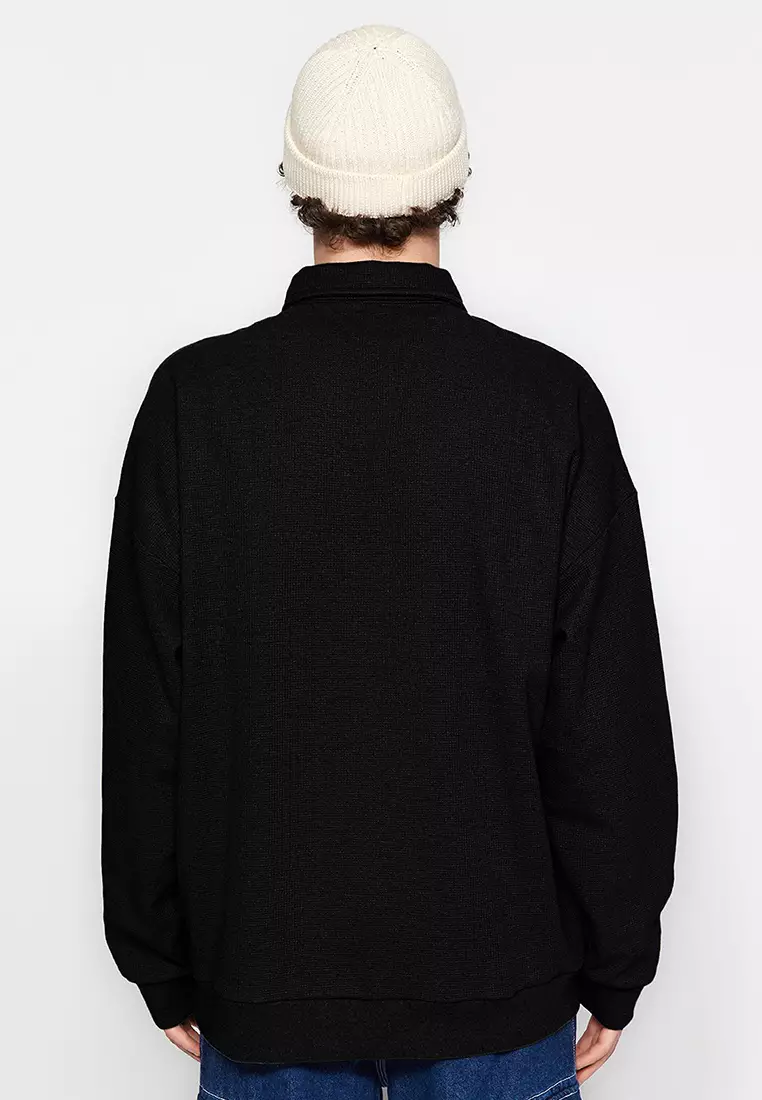 Black Oversize/Wide Cut Labeled Textured Polo Collar Non-raised Sweatshirt TMNAW24SW00224