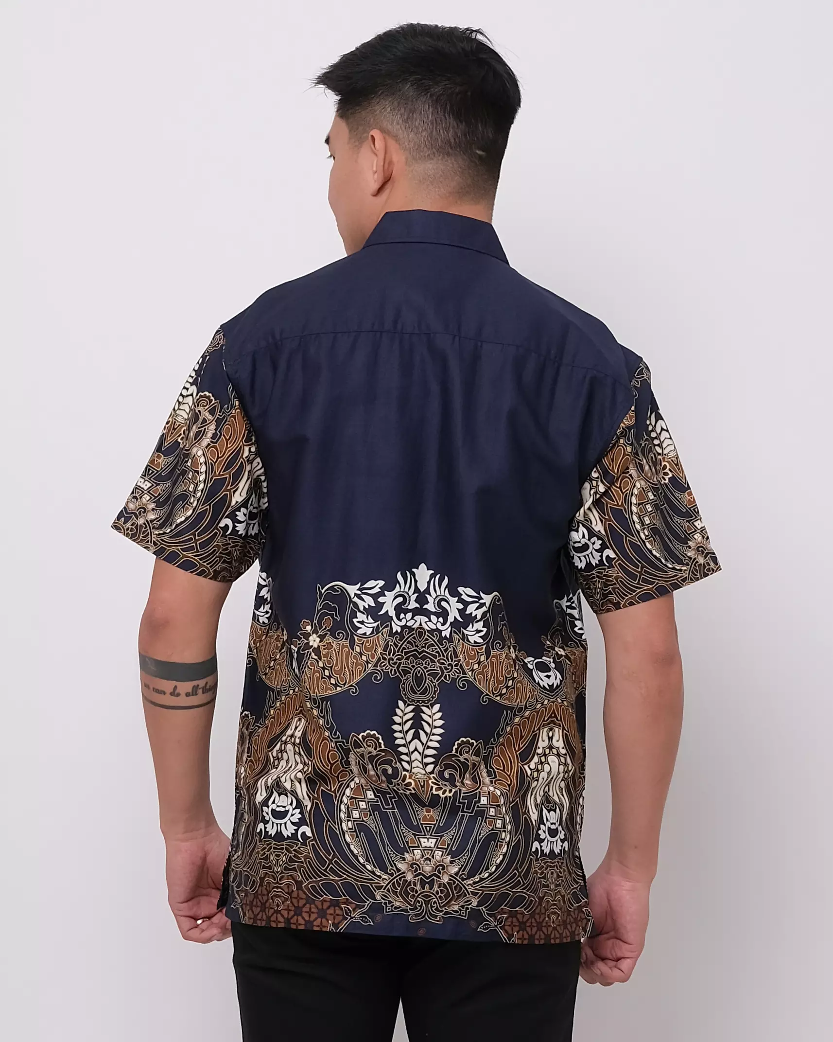 Andre Michel Kemeja Batik Lengan Pendek Navy 16787