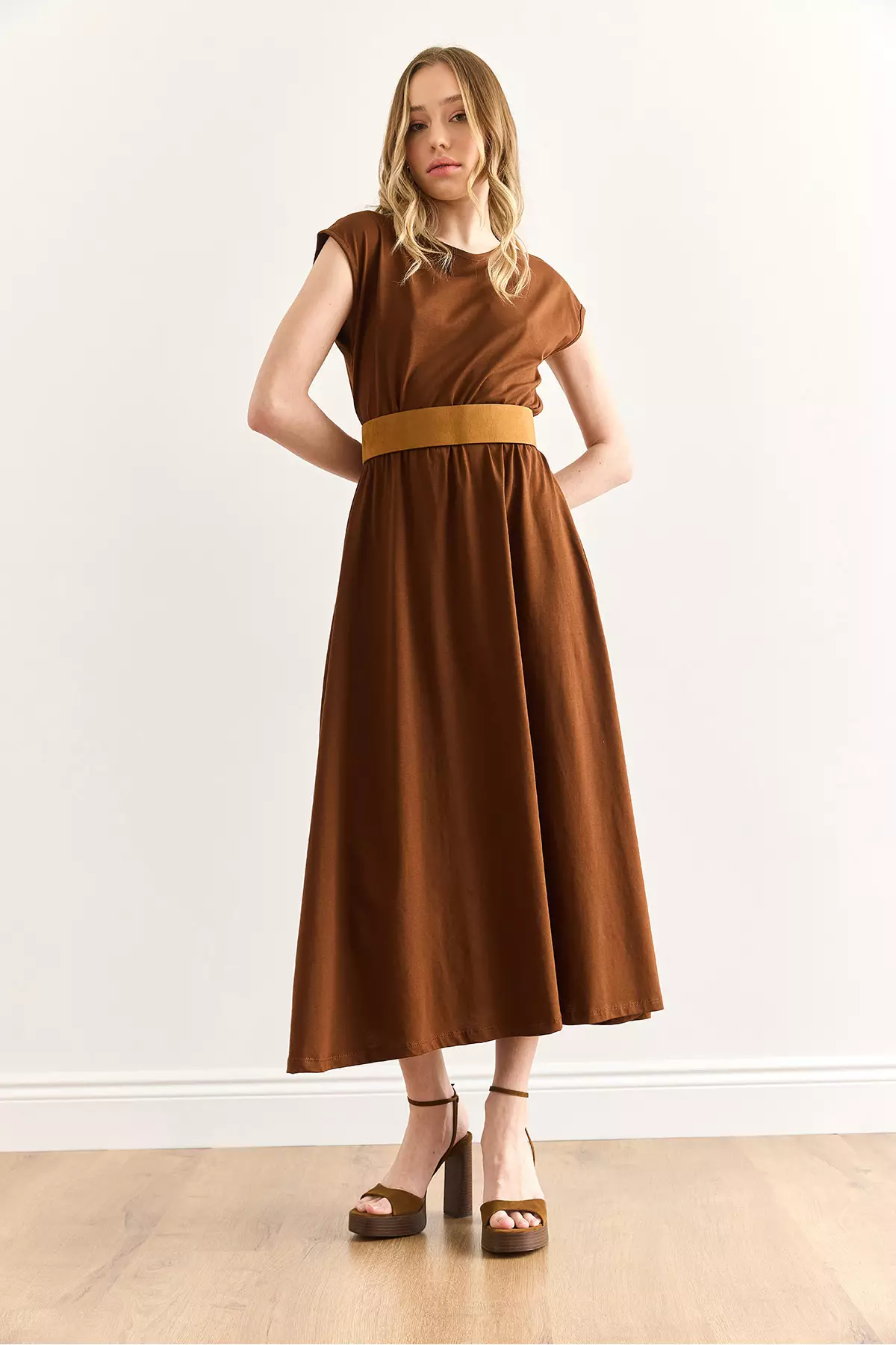 Women's Brown Elastic Waist Bat Combed Cotton Dress Elb-19001509