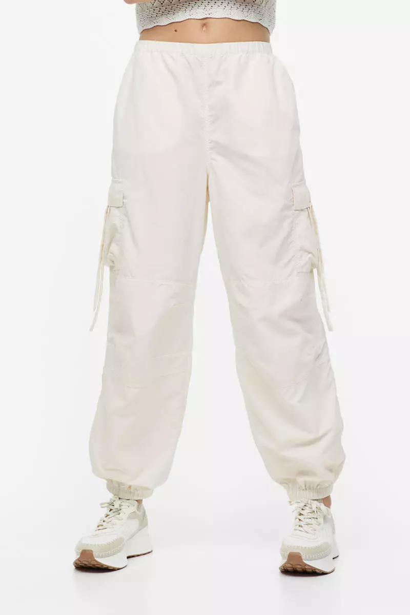Low-waisted parachute trousers