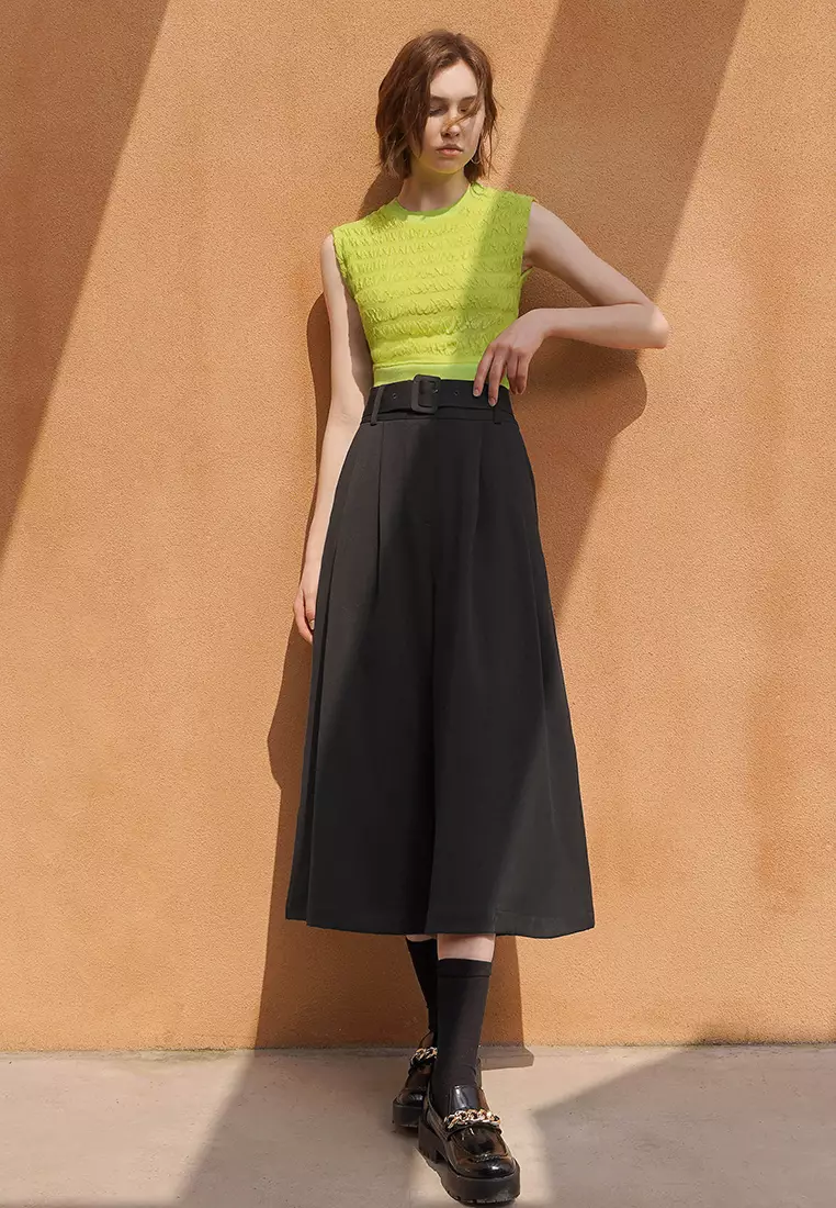 Sleeveless Textured Crop Top