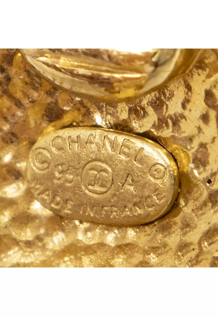 Pre-Loved CC Round Clip On Earrings