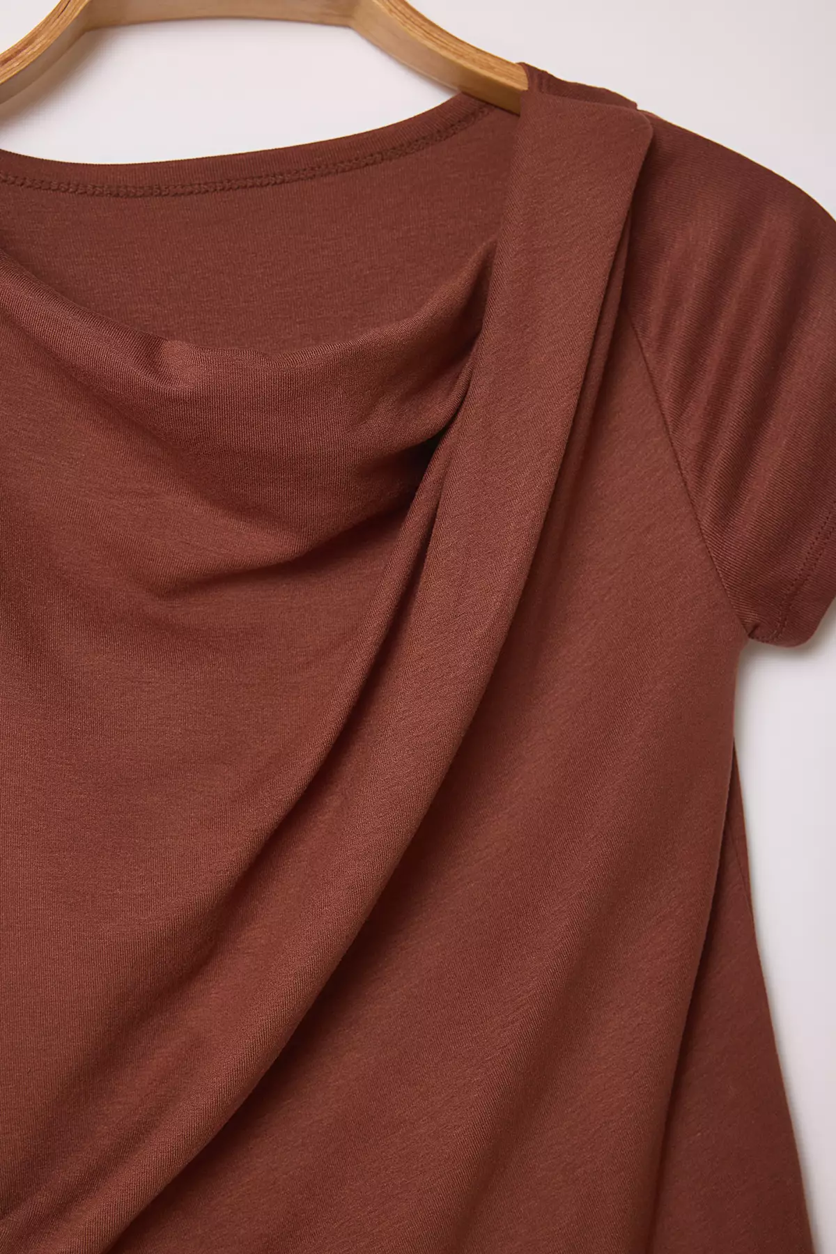 Brown Gather/Drape Detailed Fitted/Body Fitted Knitted Blouse TWOSS25BZ00278