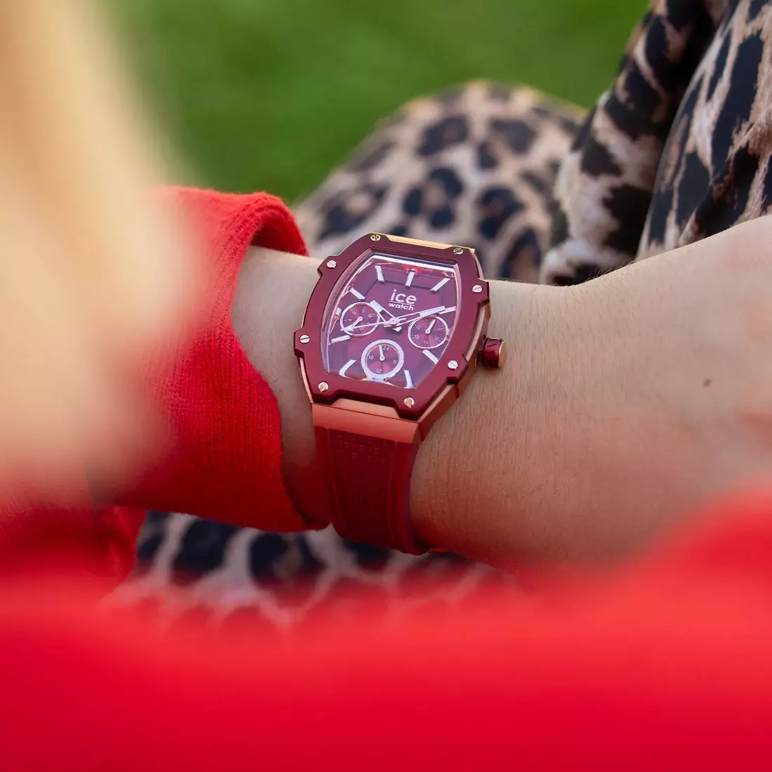 Jam Tangan Wanita Ice Watch ICE Boliday - Peach Cherry 40mm [023803]