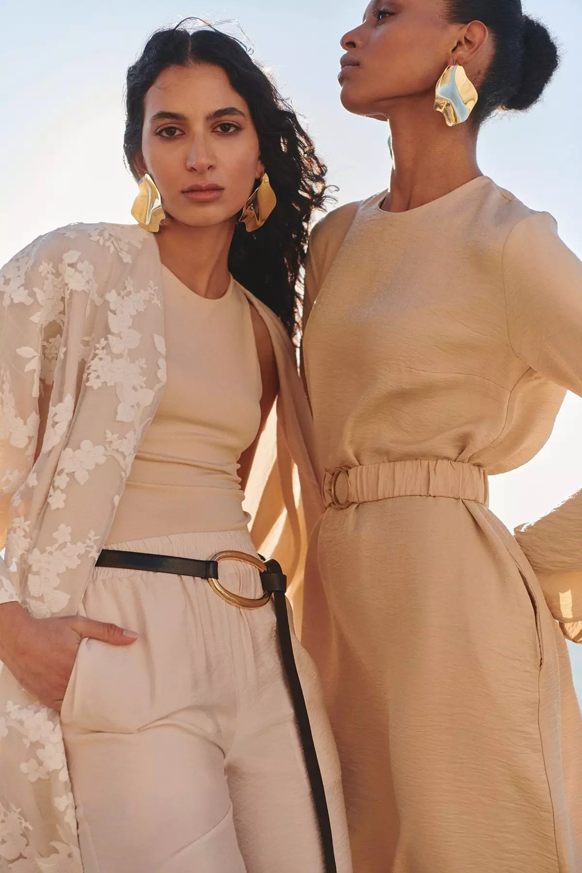 Stone Organza Detailed Floral Woven Cape & Abaya & Kimono TCTSS25KF00001