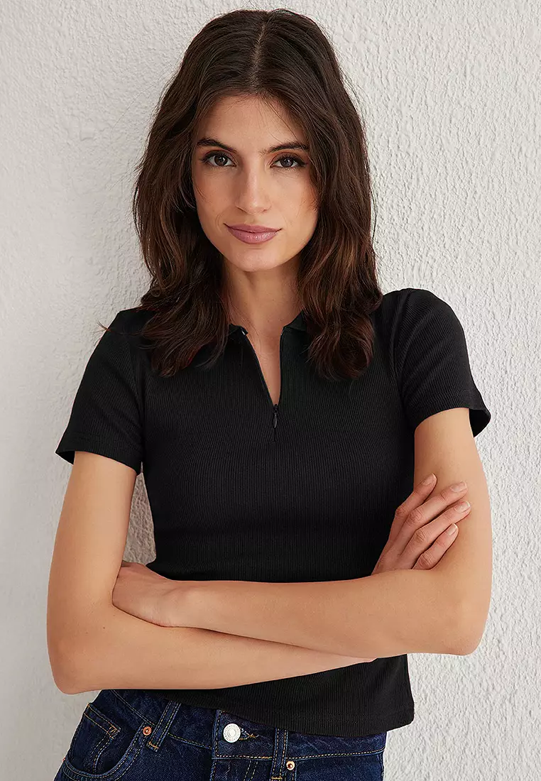 Black Fitted Polo Neck Flexible Knitted Blouse