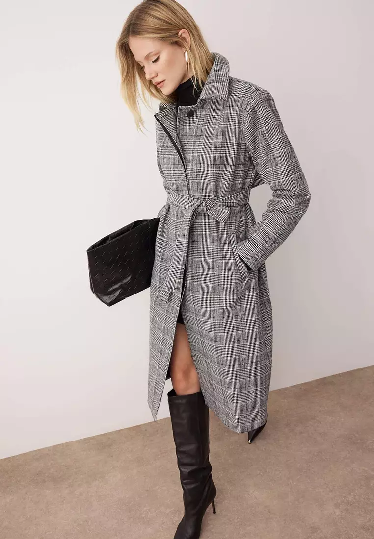 Multicolored Plaid Patterned Mono Closure Long Oversize Coat