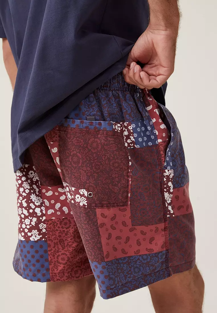 Jual Cotton On Kahuna Shorts Original 2024 ZALORA Indonesia