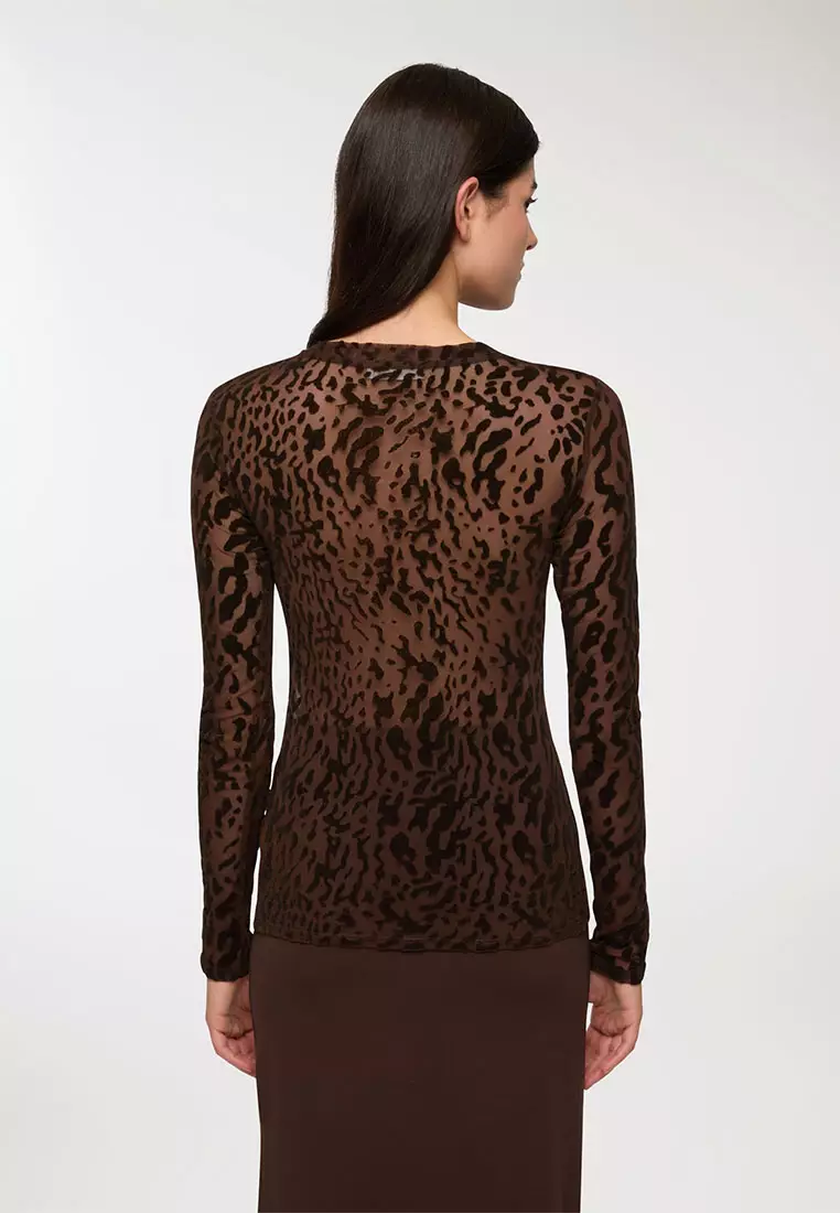 Woman Long-Sleeved T-Shirt