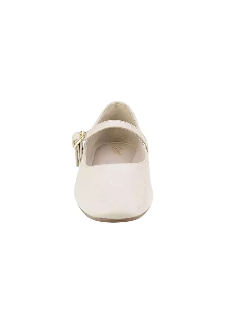 Women's Shae Round Toe Ballet Flat
