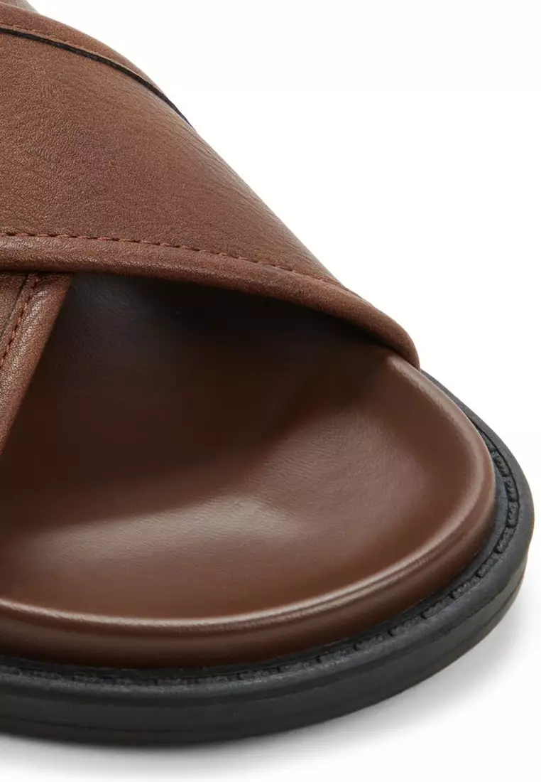Verano Sandals