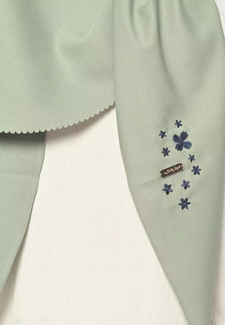 Pasmina Oval Azzura Instan Lasercut Matcha