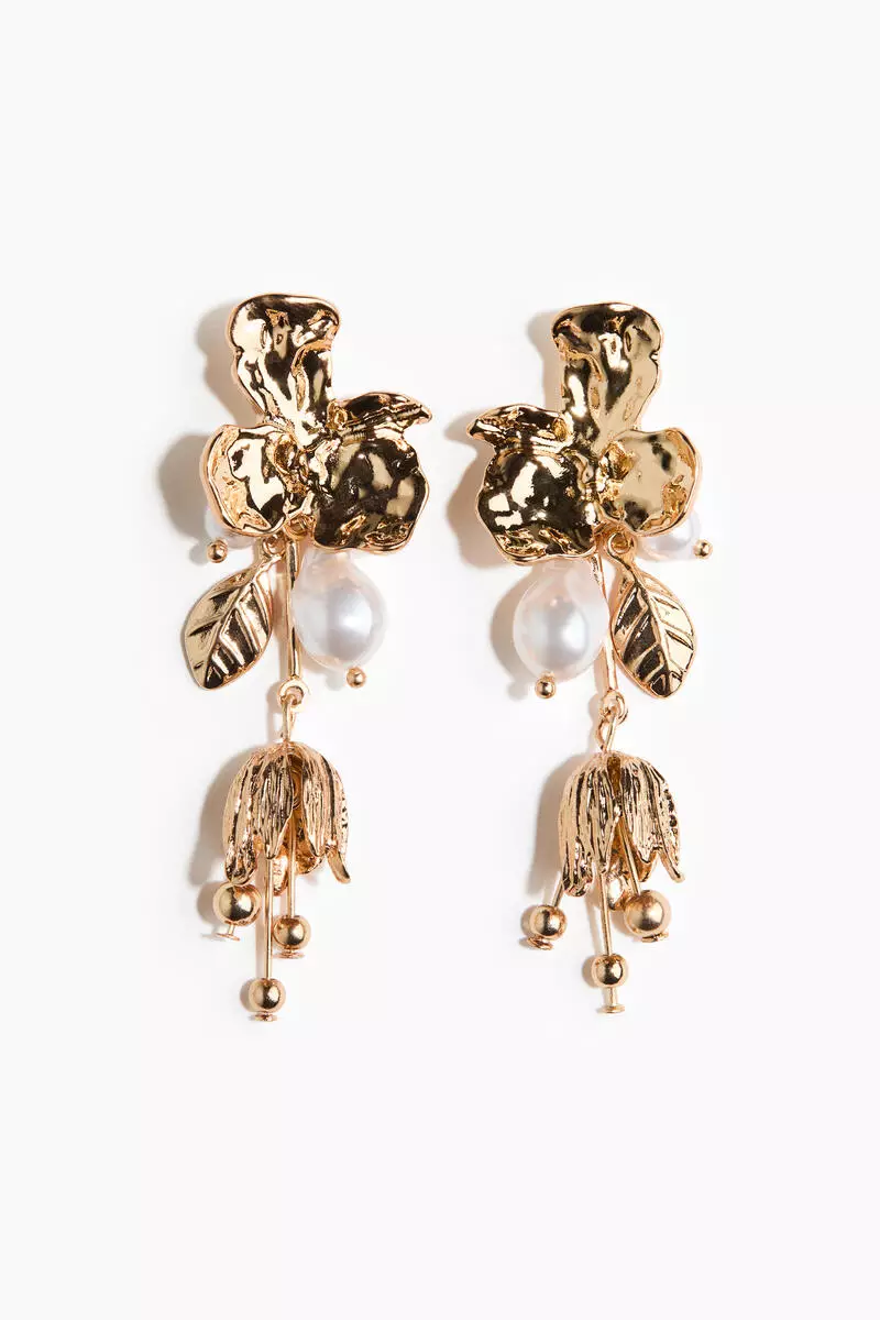 Flower pendant earrings