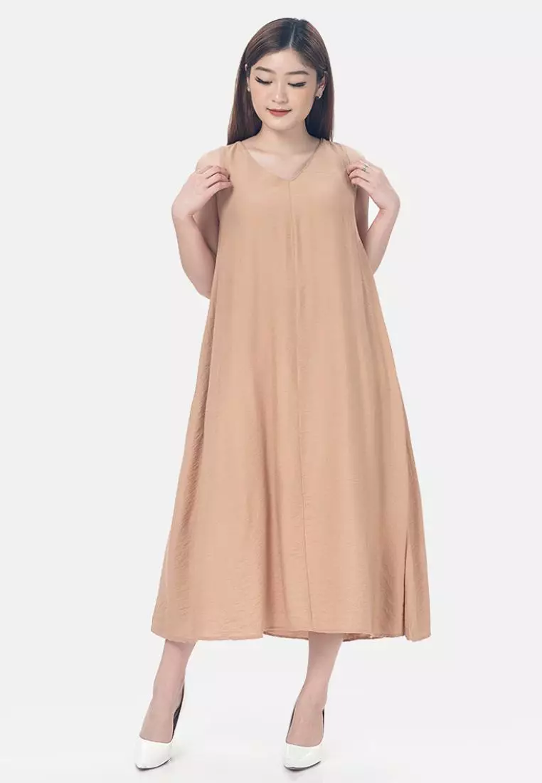 Caroline Midi Dress in Beige