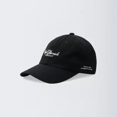 Hitam