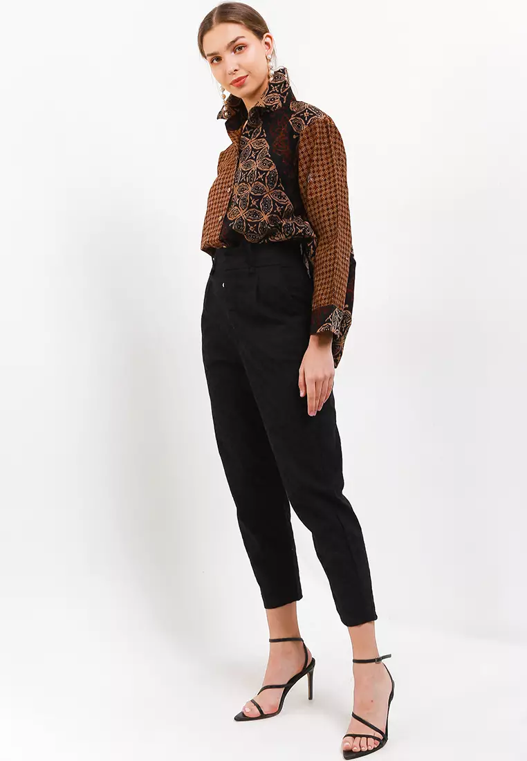 Blouse Kemeja Yoke-Cloq L/Slv