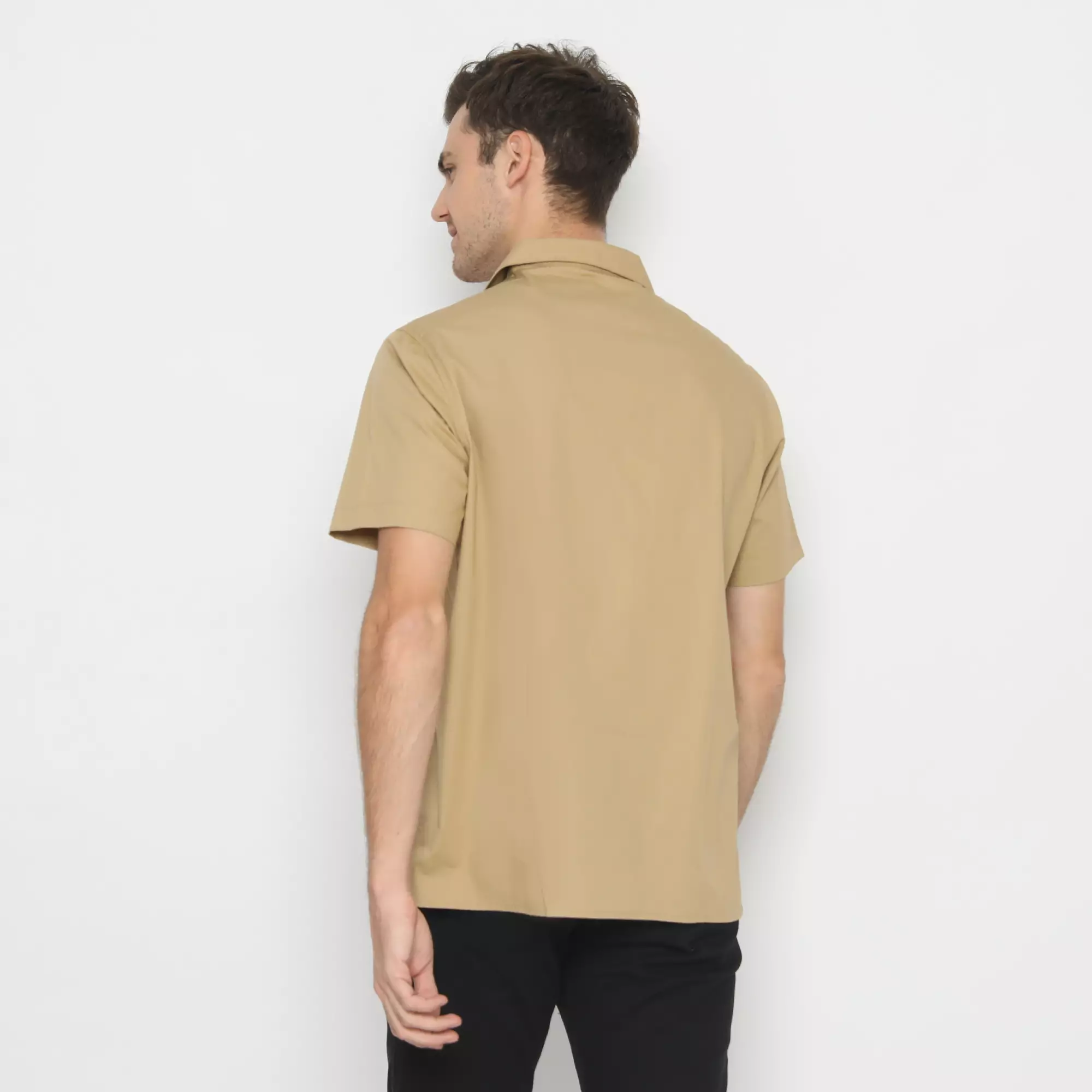 Platini Kemeja Polos Pria Kerah Hawai Katun Coklat Muda 73260