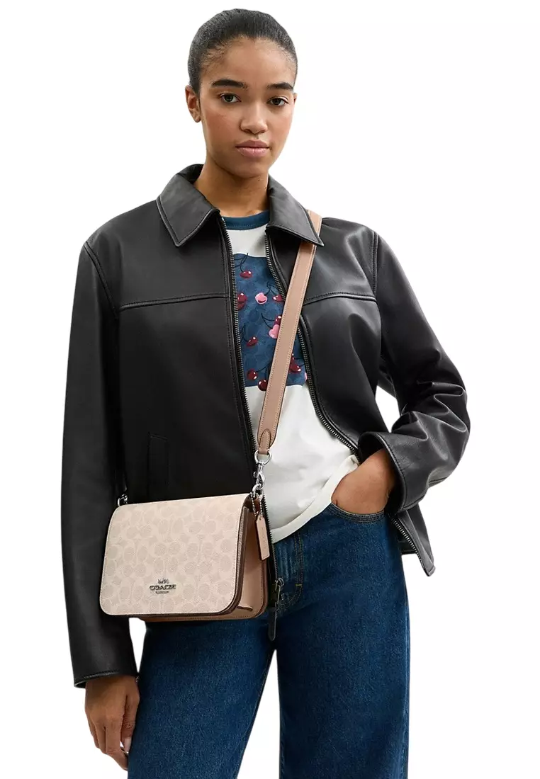 Quinn Bag In Signature Canvas - Sand/Taupe