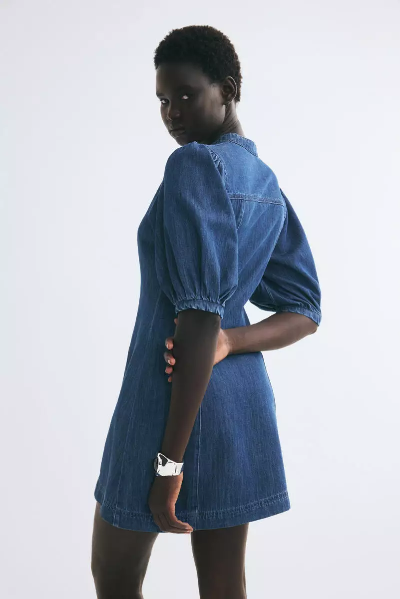Puff-sleeved denim dress