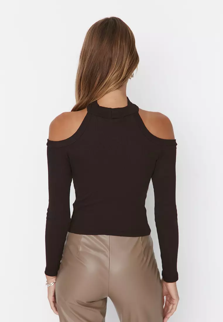 Carmen Collar Choker Detailed Fitted Crop Ribbed Knitted Blouse